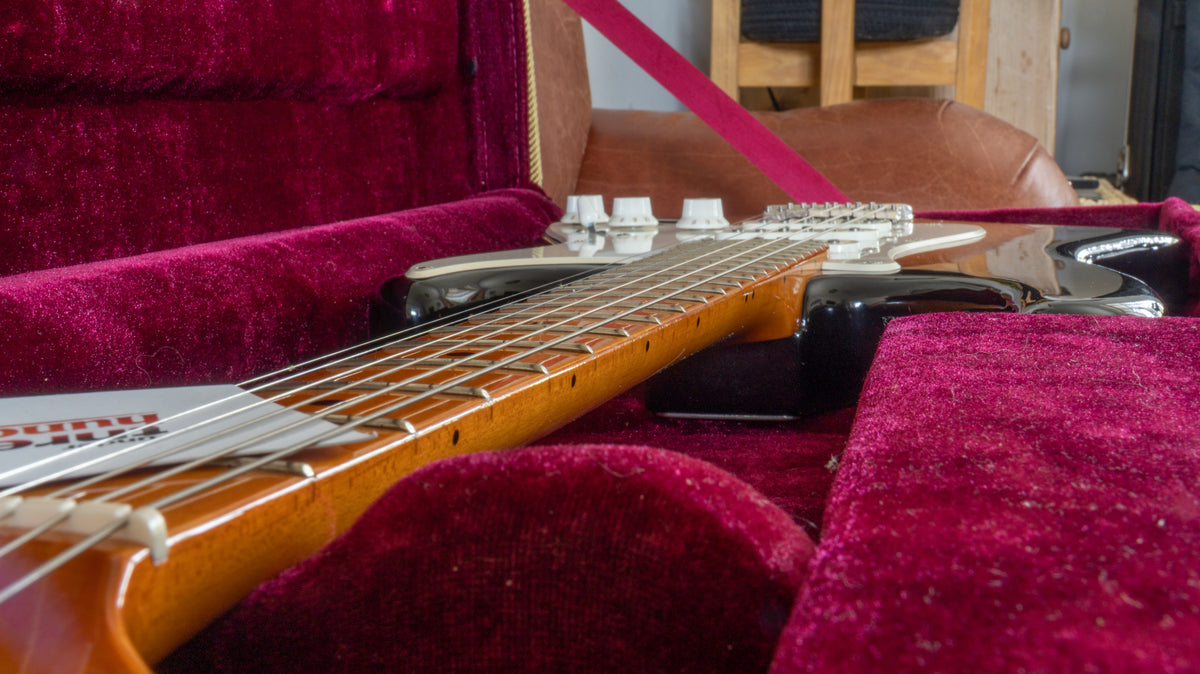 2021 Squier Classic Vibe ’50s Stratocaster – Two-Tone Sunburst – 7.3 lb