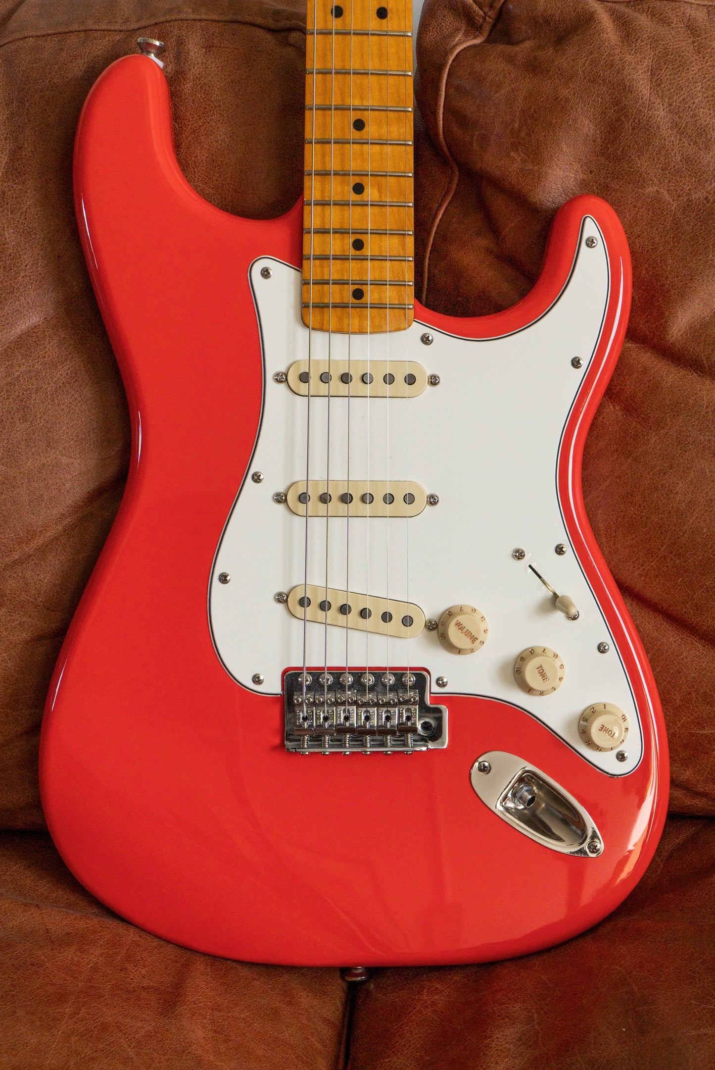 Squier Classic Vibe Stratocaster 2025 - upgraded with genuine Fender Stratocaster parts and pickups and a AAA+++ flame maple neck