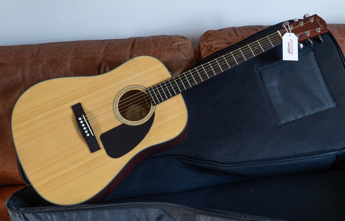 Fender CD-60-NAT-DS-V2 Acoustic Guitar with Mansons Exeter fully padded/toughened soft case