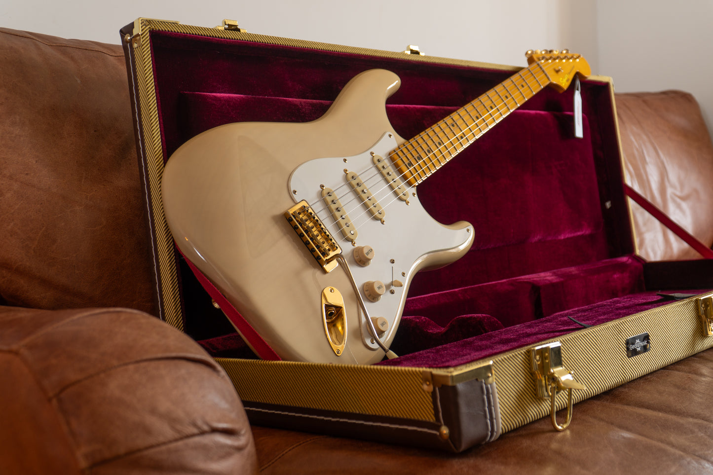 Squier Stratocaster ‘Classic Vibe ‘50’s’ White Blonde ‘Mary Kaye’ with gold hardware 2016