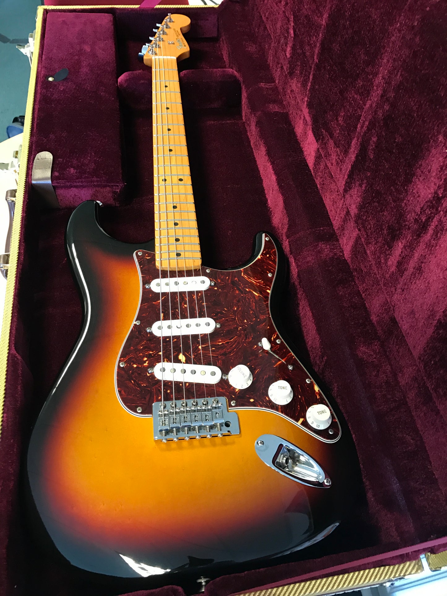 Fender Stratocaster Deluxe Roadhouse 2005 Texas Specials 3 tone sunburst.