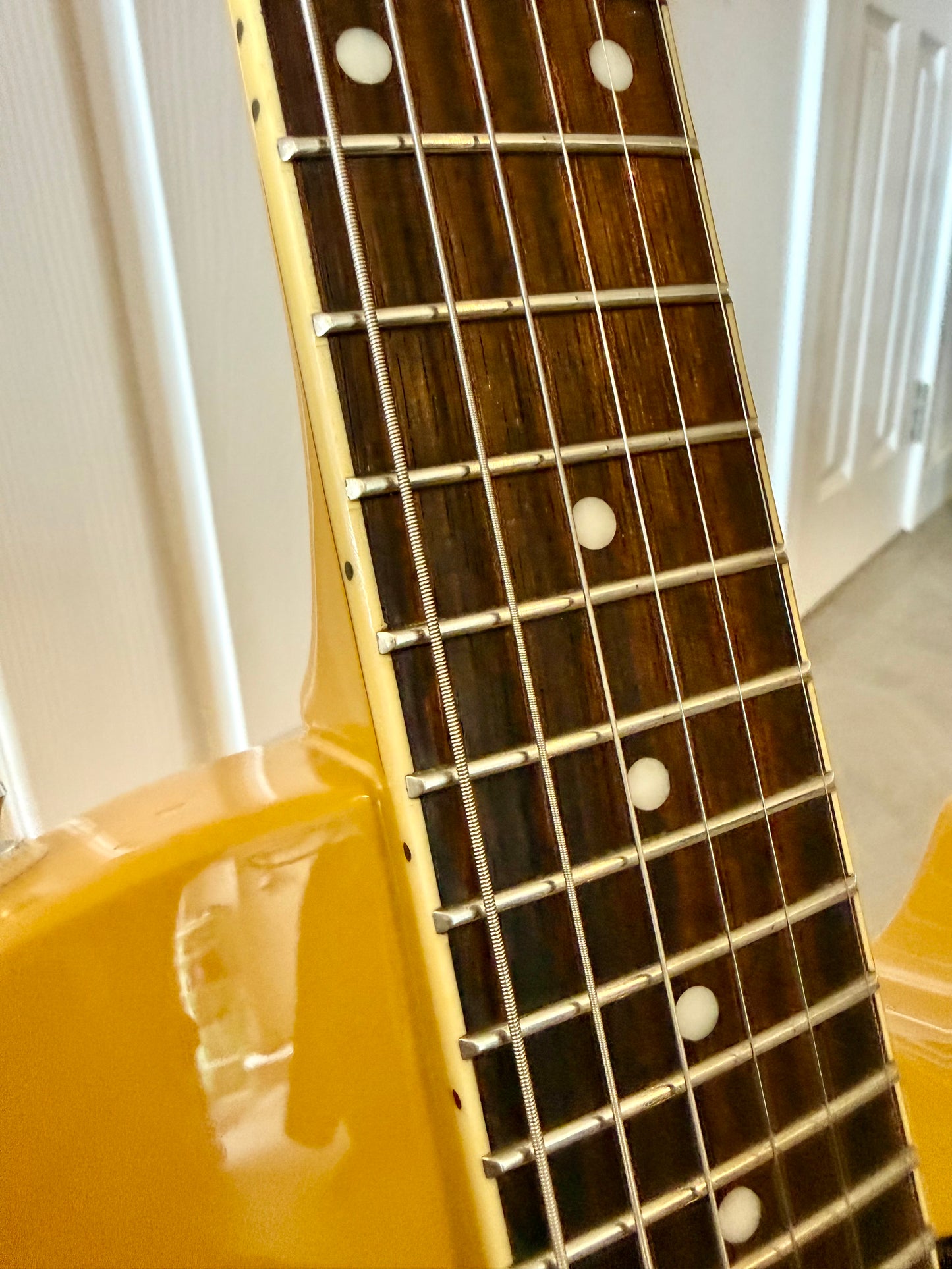 Epiphone Les Paul Special P90 ‘Inspired By Gibson’ in TV Yellow