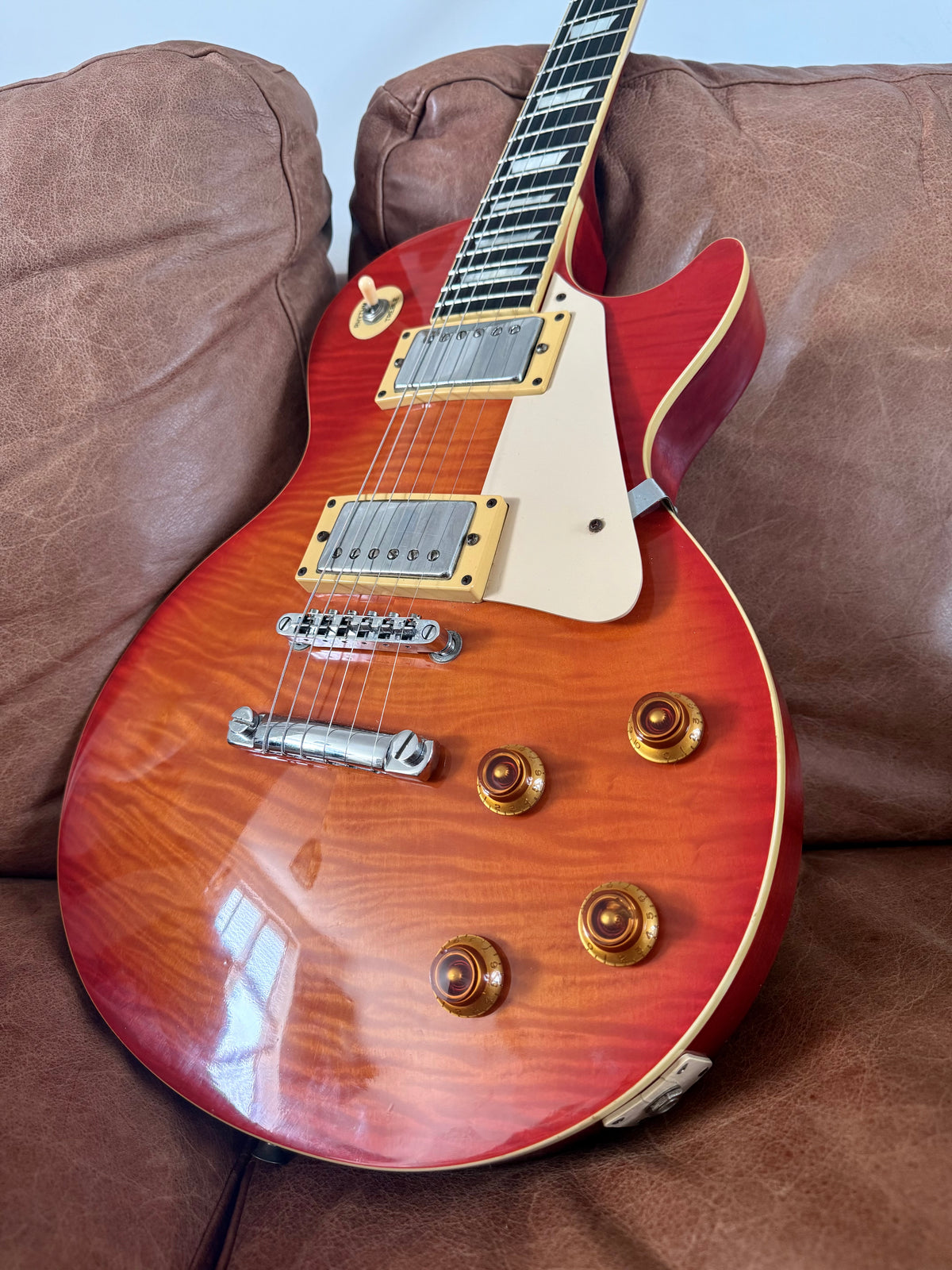 1989 Epiphone Les Paul Standard in Cherry Sunburst with brand new Gator hard case