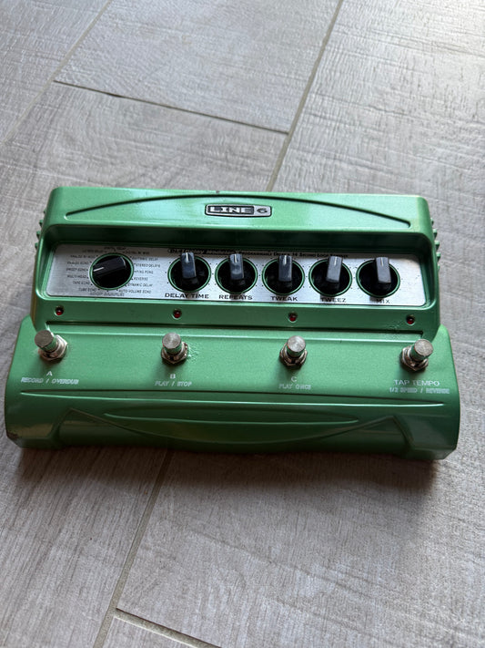 LINE 6 DL4 Delay Modeller