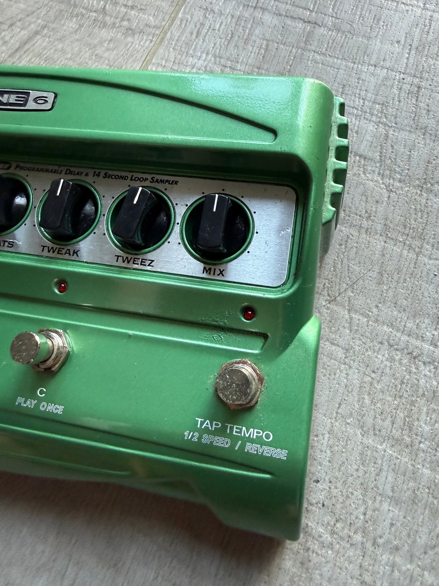 LINE 6 DL4 Delay Modeller