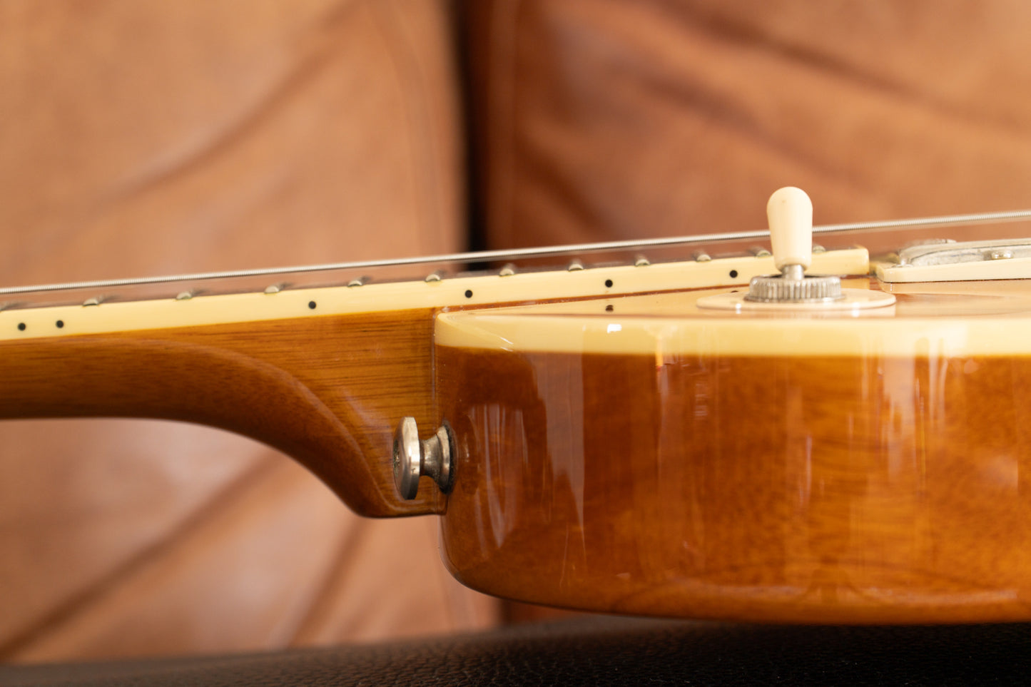 Epiphone Les Paul Standard Pro Plustop 2012 in Honeyburst AAA+ Flamed Maple top